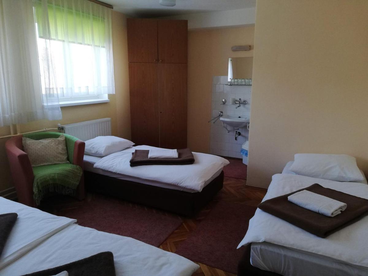 Guesthouse Arnika Fuzine Ngoại thất bức ảnh